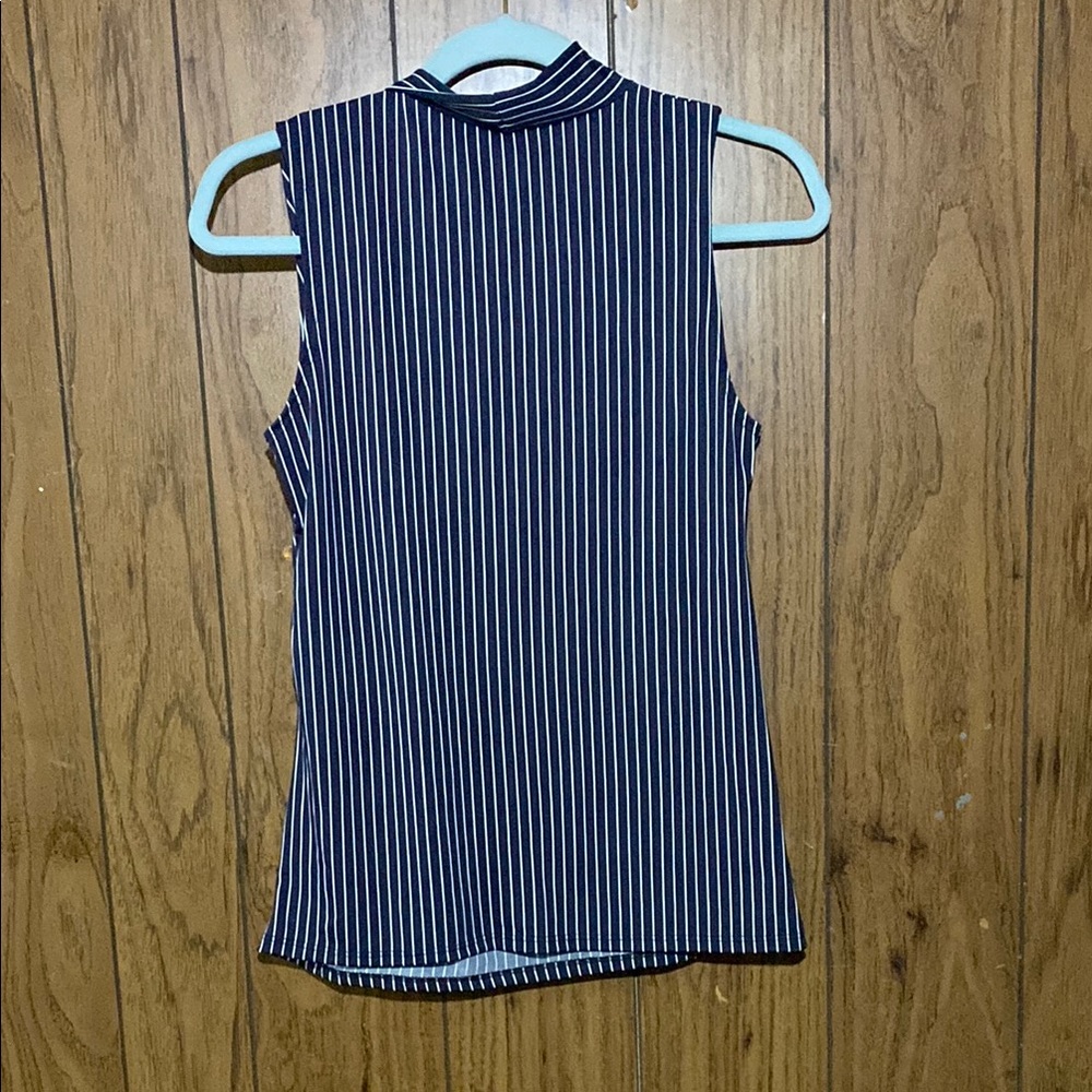 Blue and White Sleeveless Tie Front Blouse - Picture 3 of 4
